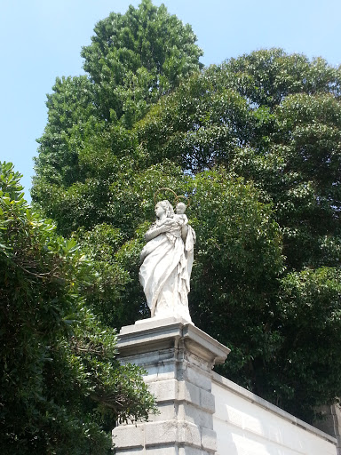 Santuario S. Maria Delle Grazie Statua 
