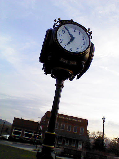 McMinnville Bicentennial Clock