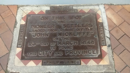 Pioneer Settlers Plaque