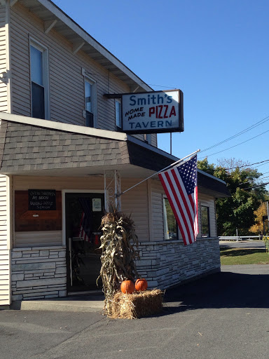 Smith's Pizza Tavern