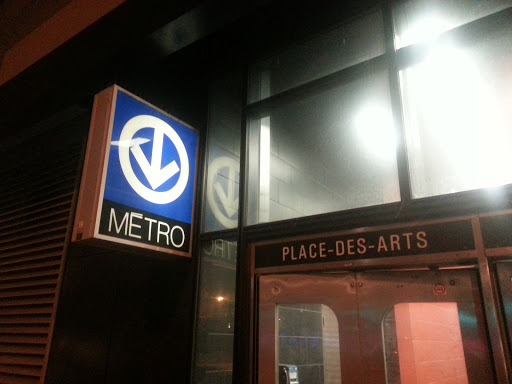 Métro Place-des-Arts (Maisonneuve / Bleury)