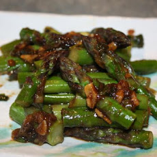 Stir Fried Broccoli With Ginger and Hoisin Sauce