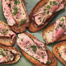 Steak au Poivre Toasts