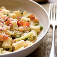 Spring Minestrone Pasta with Crispy Bacon