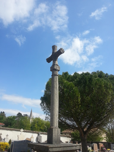 Cimetière De Sathonay Village