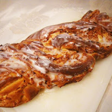 Cinnamon-Apple Twist Bread