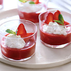 Fresh Berries with Ricotta Cream