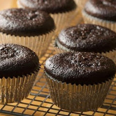 Moist Chocolate Cupcakes- Super Easy- Budget