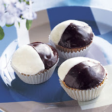 Black-and-White Cupcakes