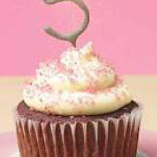Red Velvet Cupcakes with White Chocolate Frosting