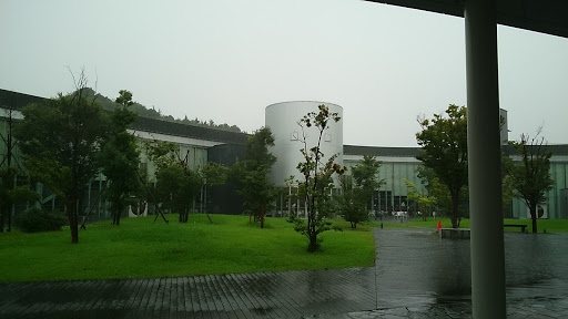 和歌山県立情報交流センター ビッグ・ユー(Wakayama Prefectural Information Exchange Center)
