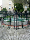 Fuente De La Plaza De Las Monjas