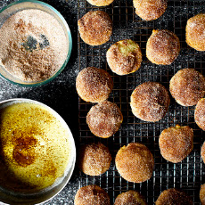 Cinnamon Brown Butter Breakfast Puffs