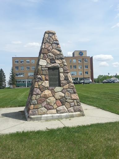 Lacombe Cairn