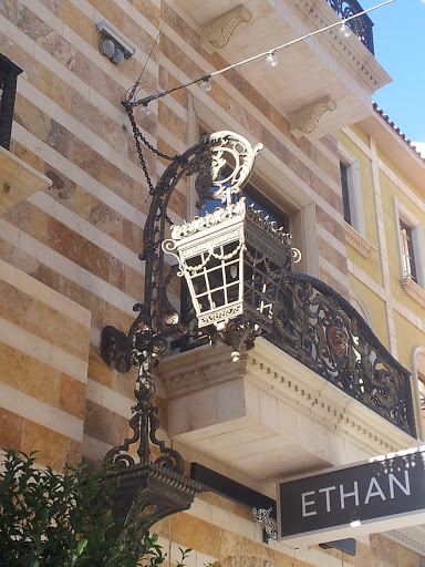 Tivoli Old Style Lantern