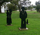 Yarloop Family Sculptures