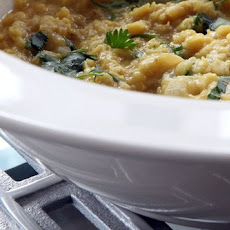 Spicy Red Lentil Dal With Pita Wedges