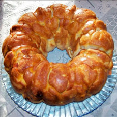 Pepperoni and Mozzarella Monkey Bread