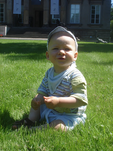 http://lh6.ggpht.com/ABUSMayer/SIy6wOIxPCI/AAAAAAAAEm0/GRNbdqCwqdE/DSC08665.JPG?imgmax=512