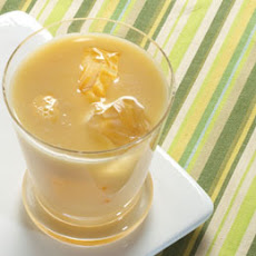 Creamy Tea And Mango Drink