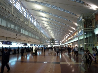 haneda airport interior