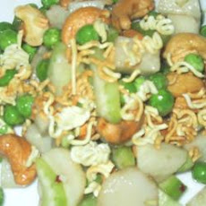 Pea, Jicama, and Cashew Salad