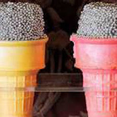 Microphone Cake Cones