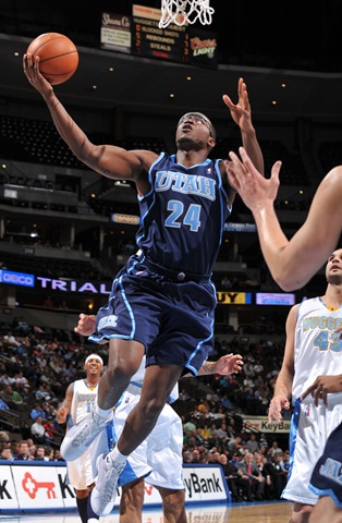 [Oct 15 2008 [Garrett W Ellwood NBAE Getty] Millenium P takes in in for two[2].jpg]