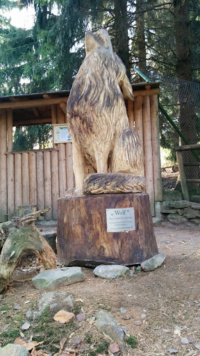 Holzschnitzerei Wolf