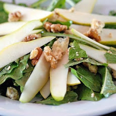No-Fuss Blue Cheese and Pear Salad With Apricot Nectar Dressing
