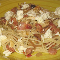 Pasta With Bacon, Mushroom & Caramelised Onions