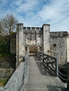Porte Des Deux Moulins