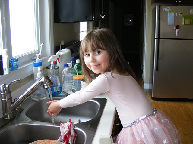 [Ella washing her hands[3].jpg]