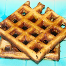 Banana-Cinnamon Waffles