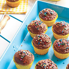 Banana Cupcakes with Chocolate Frosting