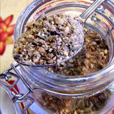 Dried Blend of Aromatic Herbs, Onions, Garlic