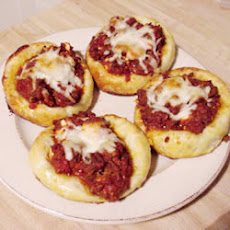 Cheesy Cheeseburger Pizzas