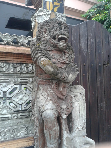Litle Barong Statue
