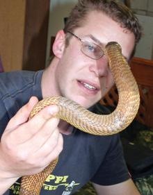 [MartinSmitMoreTerrifiedOfFeralGangsThanSnakes[4].jpg]