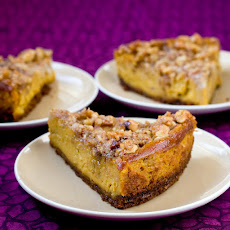 Pumpkin Cheesecake With Pecan Crunch Topping