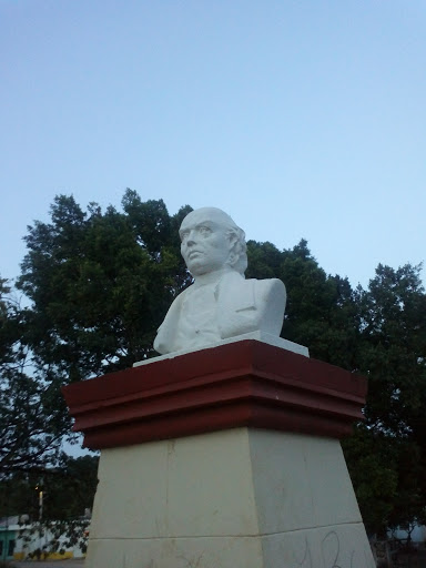 Busto A Miguel Hidalgo Y Costilla