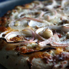 Garlicky Chicken Ranch Pizza
