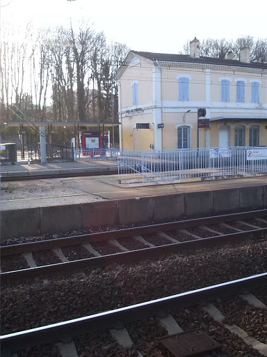 Gare SNCF De Sérézin