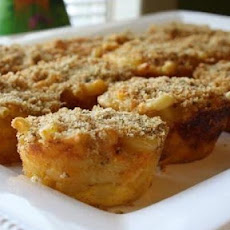 Baked Macaroni and Cheese Cupcakes