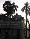 Saraswati Statue At BHU Entrance 