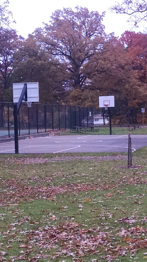 Pierce Park B ball Courts
