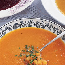 Roasted Acorn Squash Soup with Horseradish and Apples