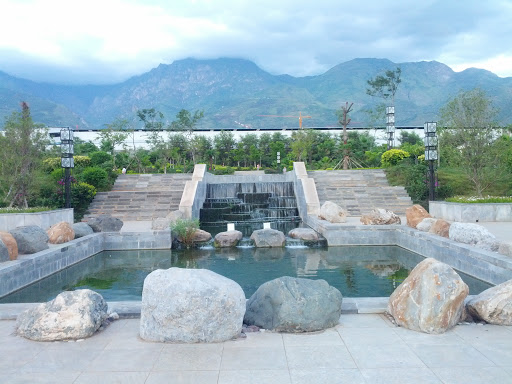 Dongchuan Wetland Park Fountain
