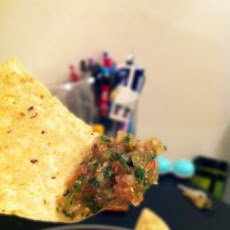 Chipotle Grill Inspired Tomatillo-Green Chili Salsa