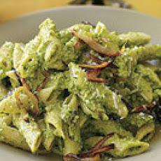Pasta with Hazelnut-Spinach Pesto
